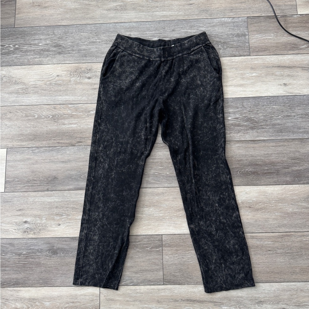 Zara Black and Gray Patterned Pants